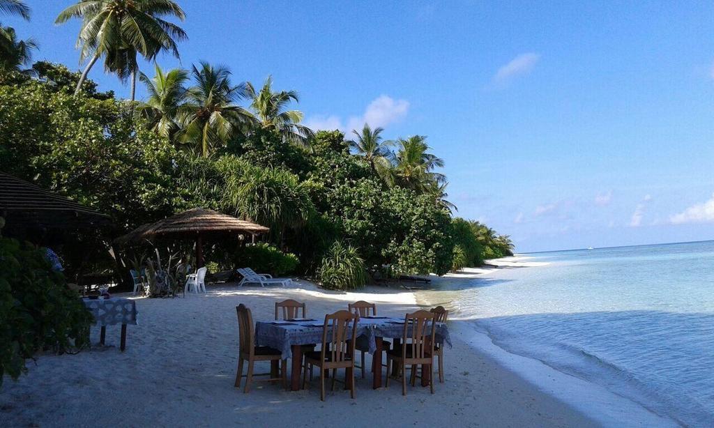 Hudhu Raakani Lodge Maldives Thinadhoo  Buitenkant foto