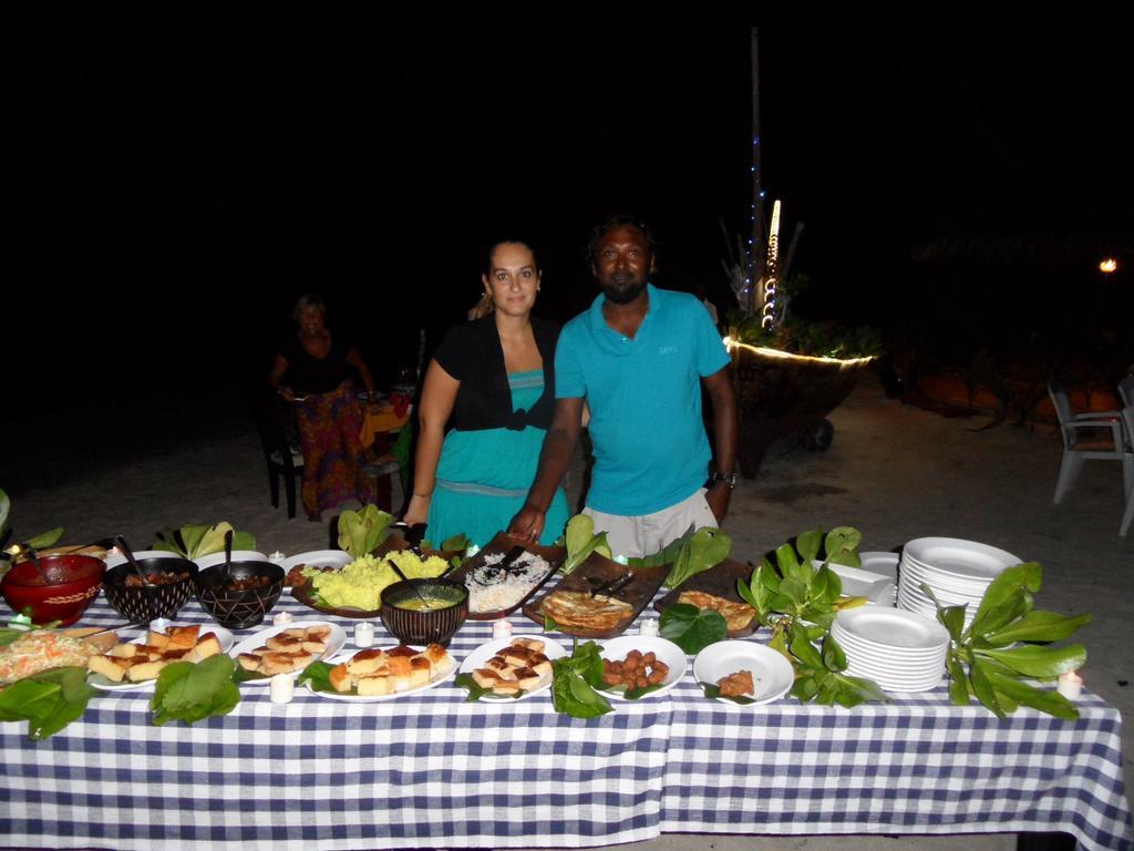 Hudhu Raakani Lodge Maldives Thinadhoo  Buitenkant foto