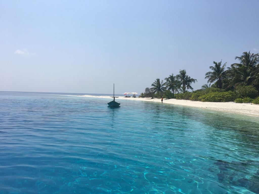 Hudhu Raakani Lodge Maldives Thinadhoo  Buitenkant foto