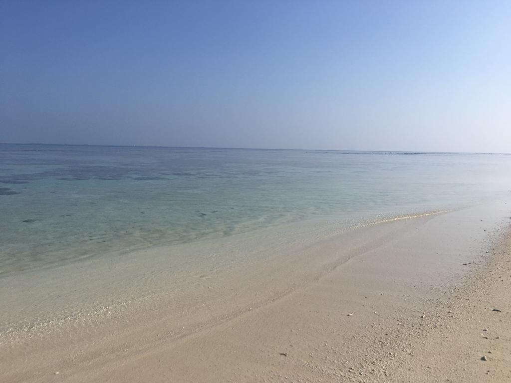 Hudhu Raakani Lodge Maldives Thinadhoo  Buitenkant foto